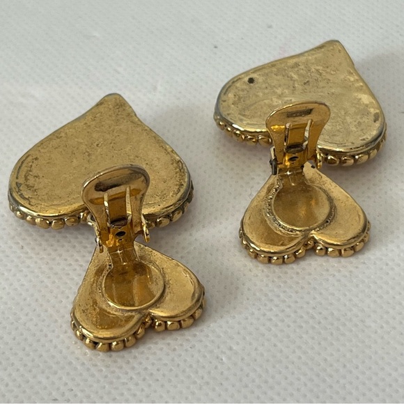 Vintage Gold Tone Large Chunky Hearts Clip On Earrings - Picture 3 of 5